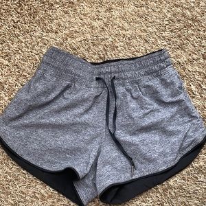 lululemon reversible shorts size 4